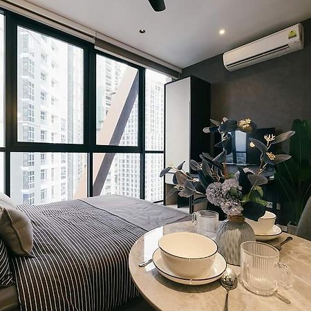 The Scarletz By Rsr Apartment Kuala Lumpur Bagian luar foto