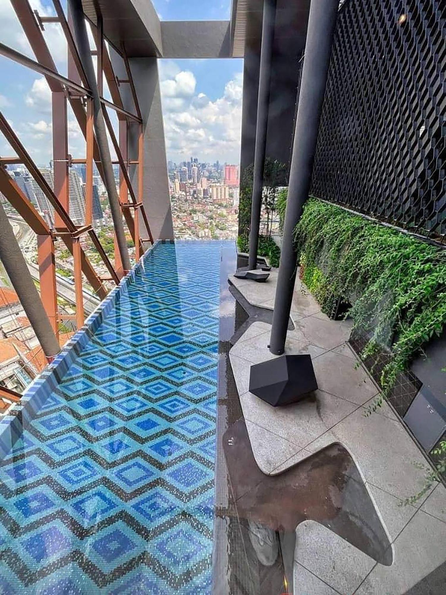 The Scarletz By Rsr Apartment Kuala Lumpur Bagian luar foto
